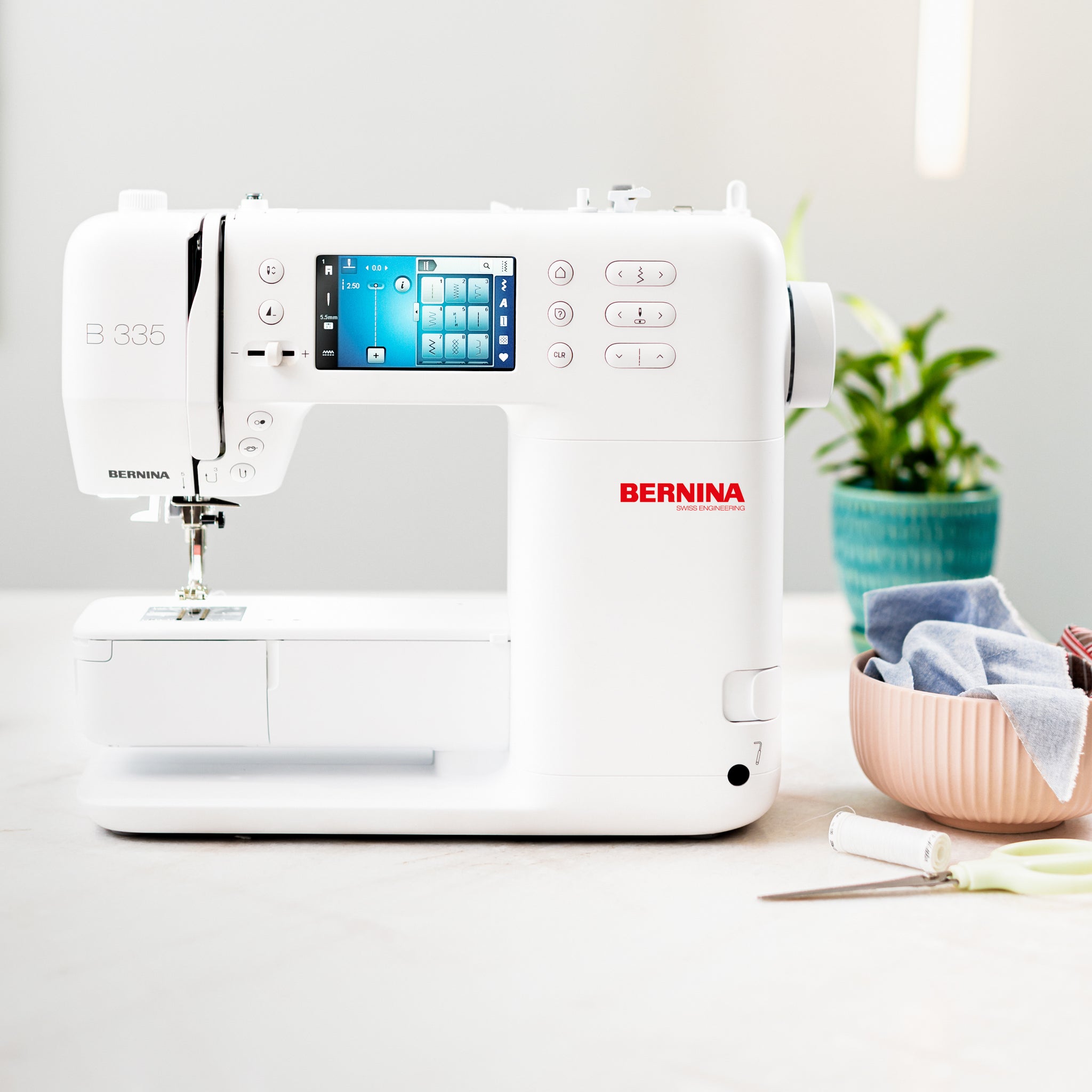 BERNINA 335 Sewing Machine (Gen 2)