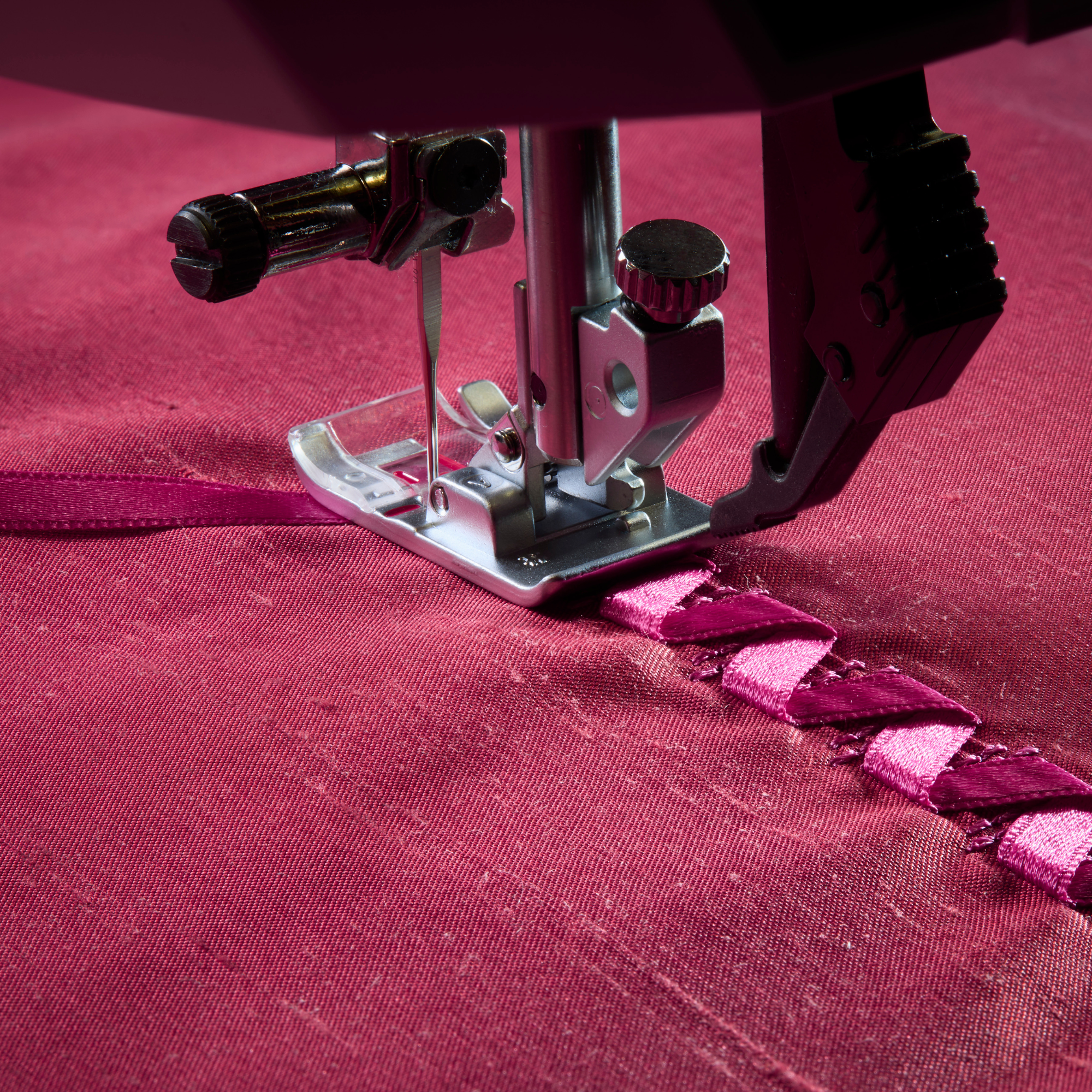 PFAFF expression 715 Sewing Machine