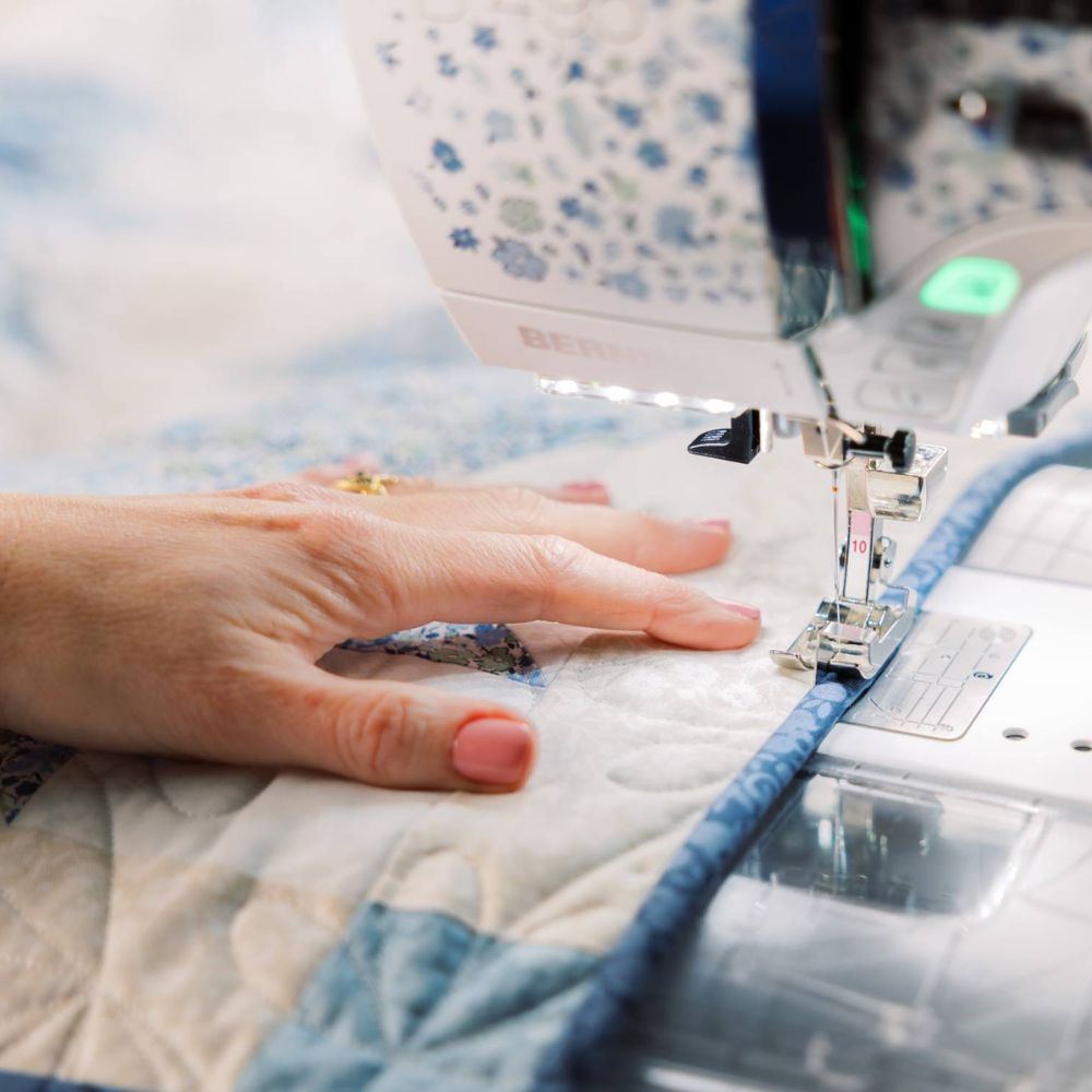 BERNINA 495 Liberty Edition Sewing and Quilting Machine