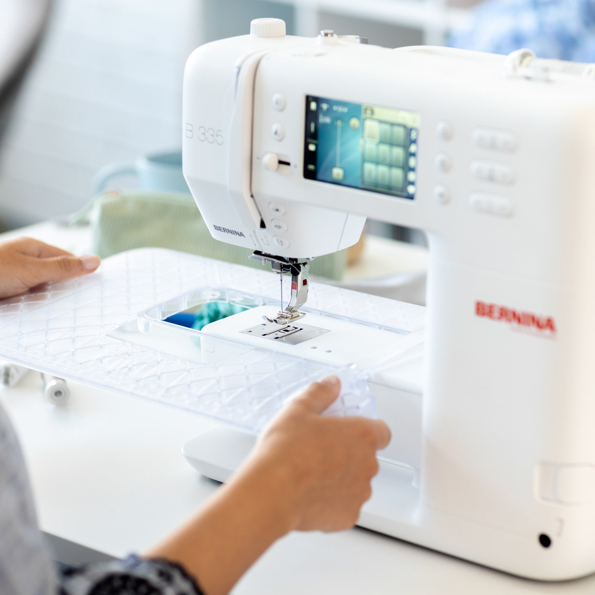 BERNINA 335 Sewing Machine (Gen 2)