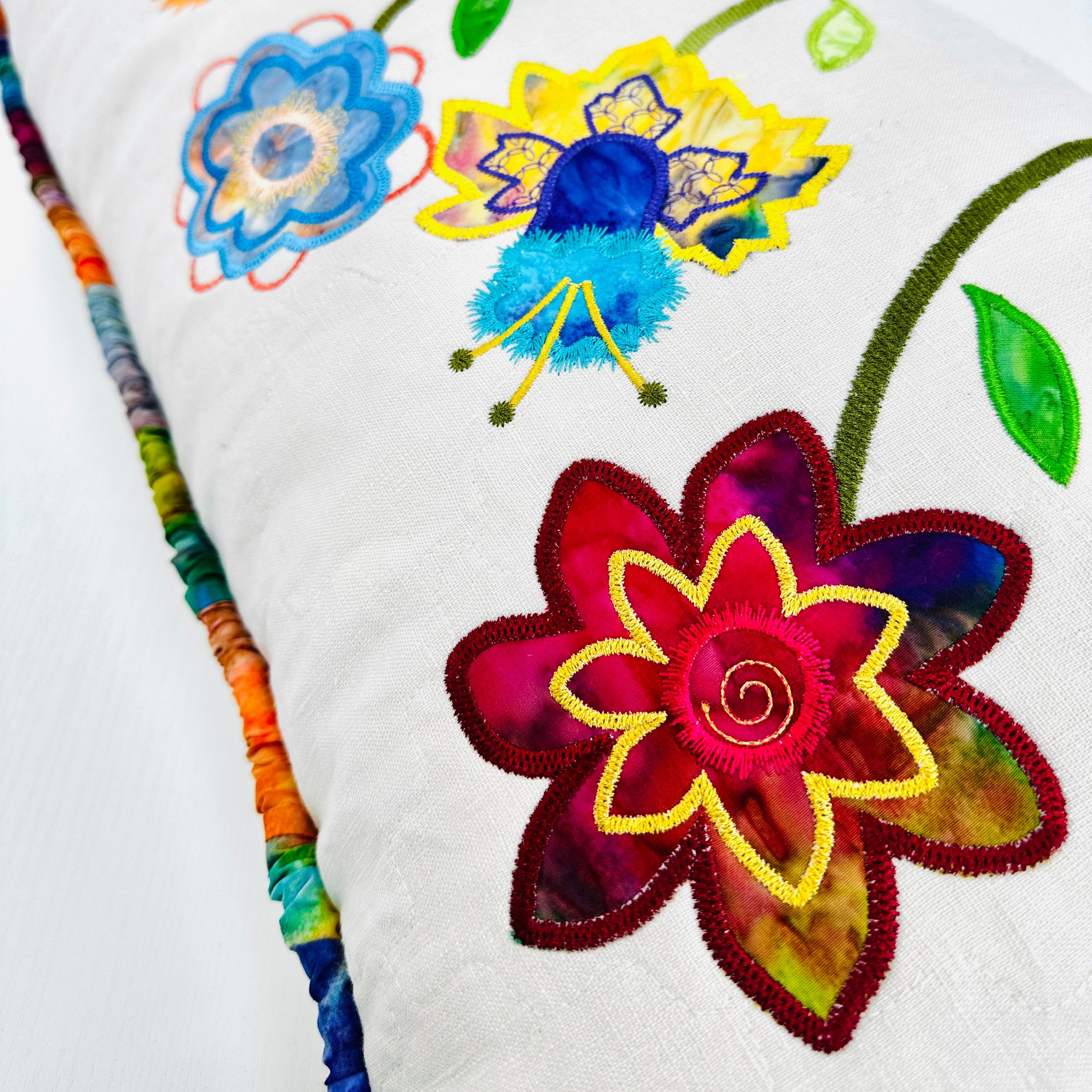 Dancing Flowers Bench Pillow Class - TUE 4/21 & 4/28