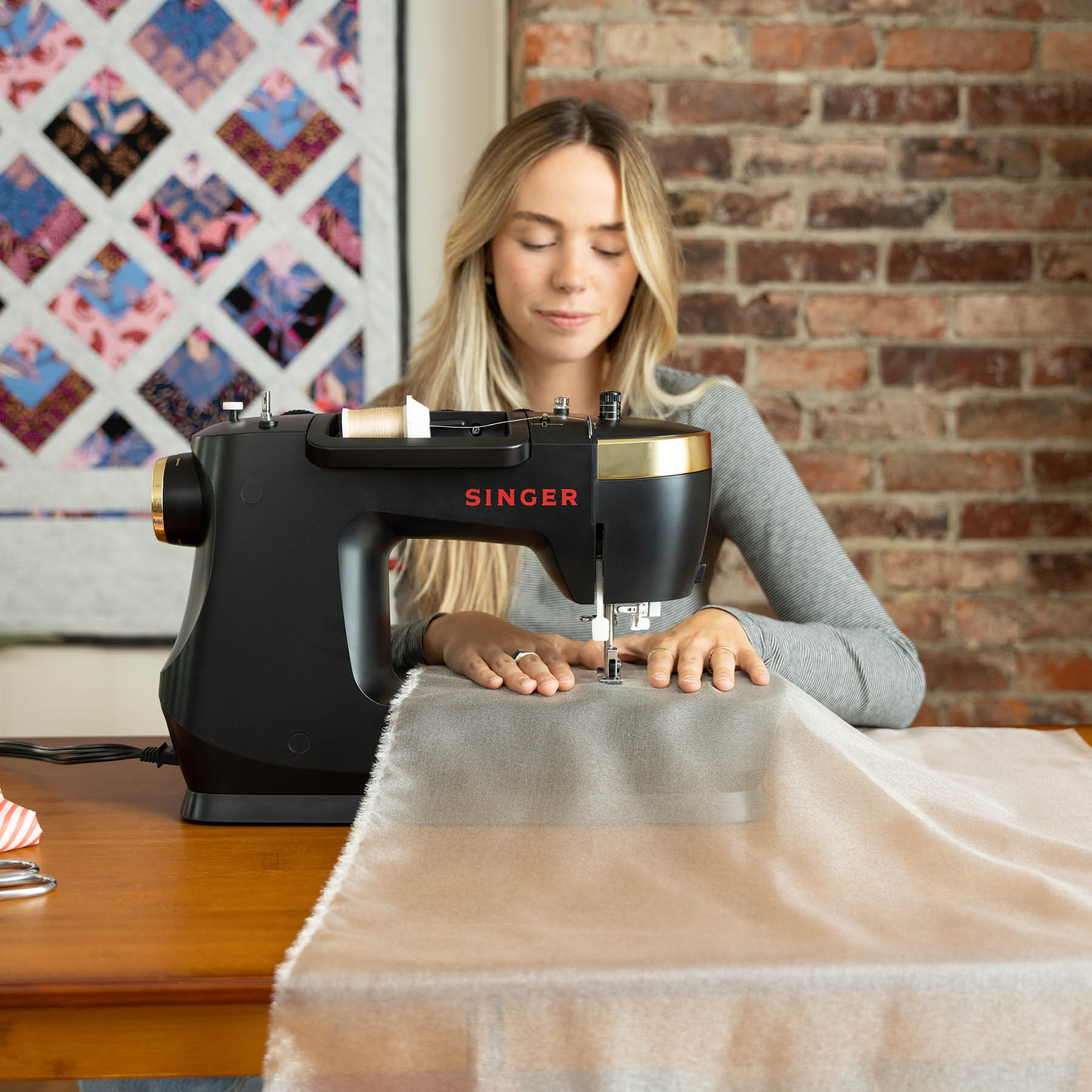 SINGER HD500 Classic Black Sewing Machine