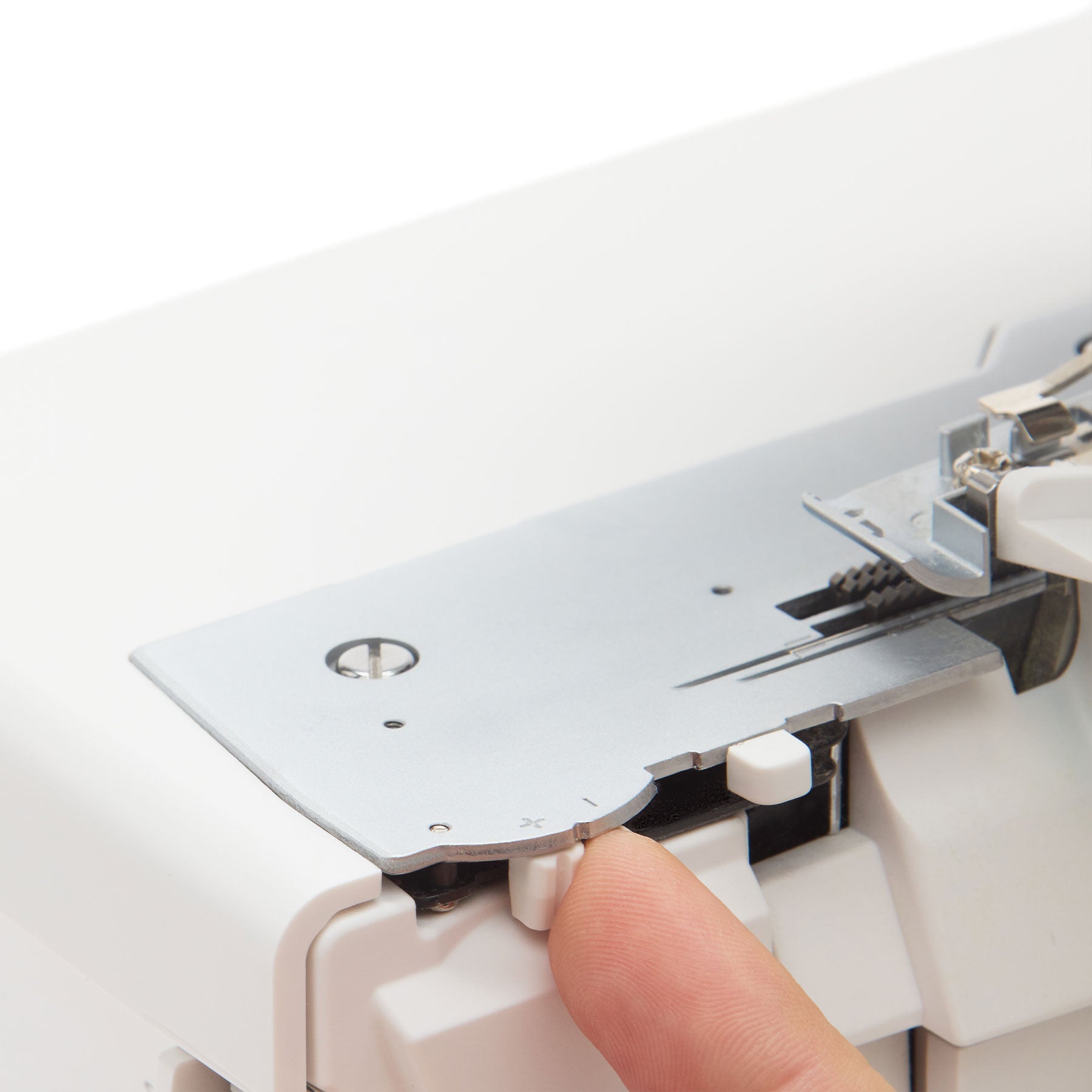SINGER S0600 Serger